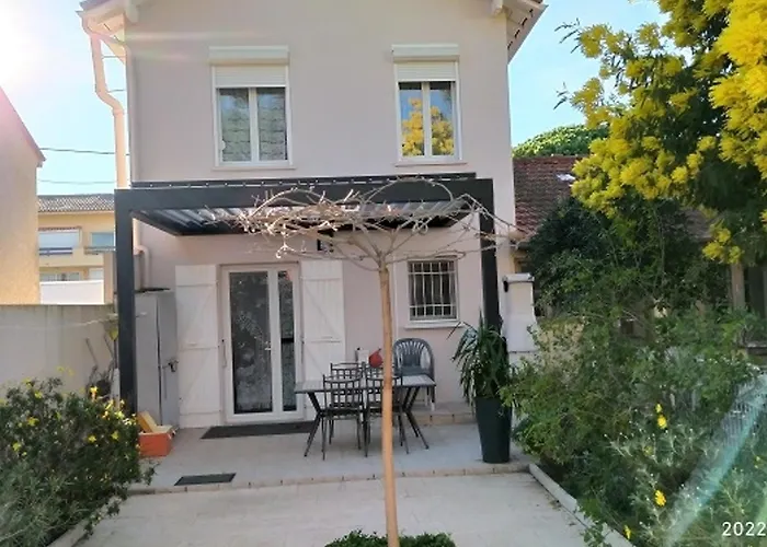 Renovee 4 Pieces, Proche Et Commerces, Jardin Et Parking, Animaux Acceptes - Fr-1-776-8